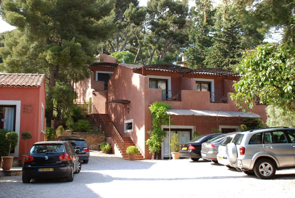 Les Jardins De Cassis - Parking Gratuit & Piscine Chauffee Hotel Exterior photo