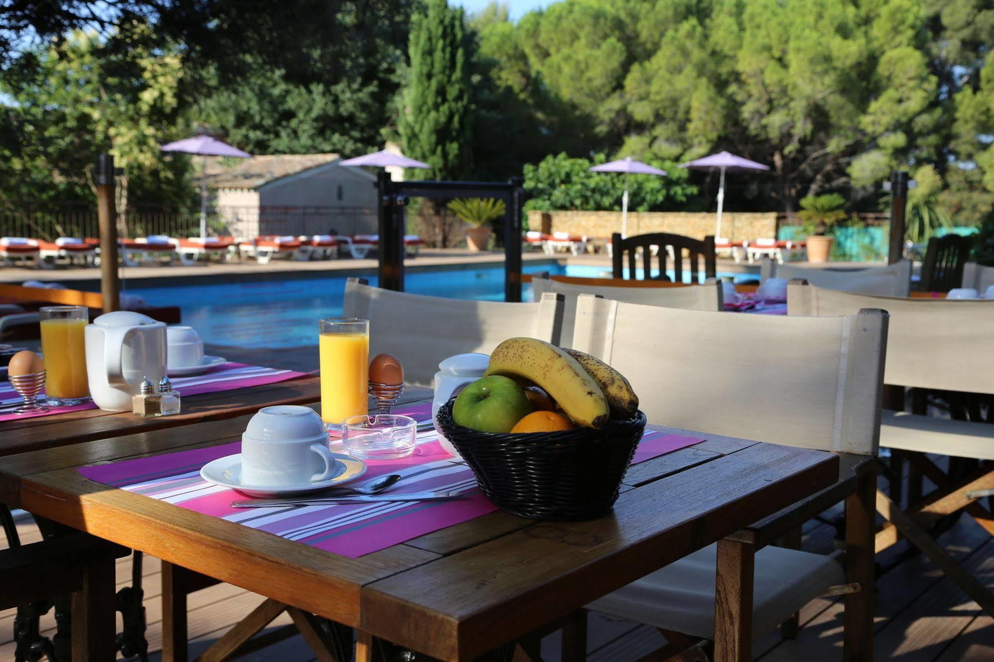 Les Jardins De Cassis - Parking Gratuit & Piscine Chauffee Hotel Exterior photo